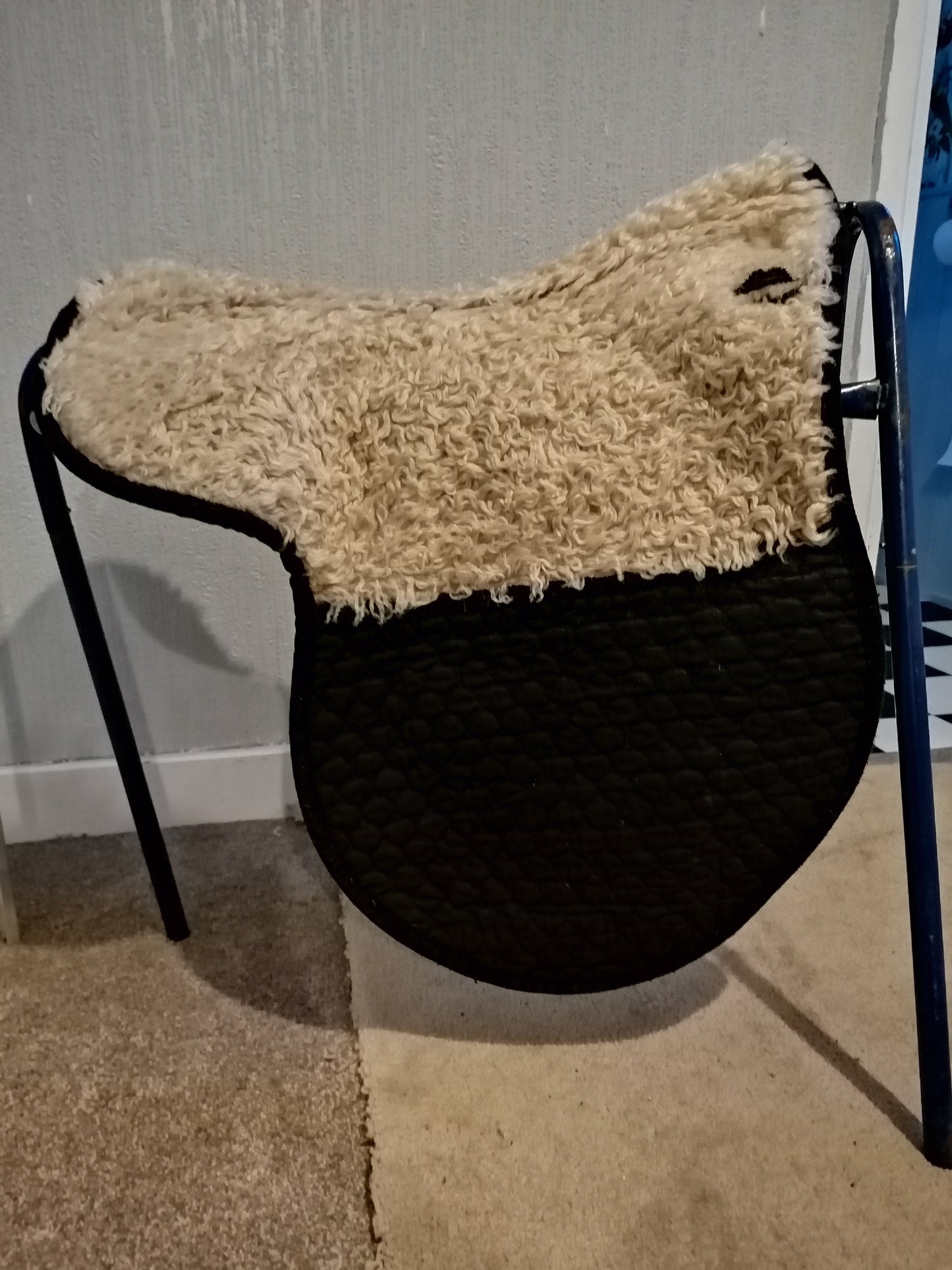 Nuumed Half Lined Black Show Pad