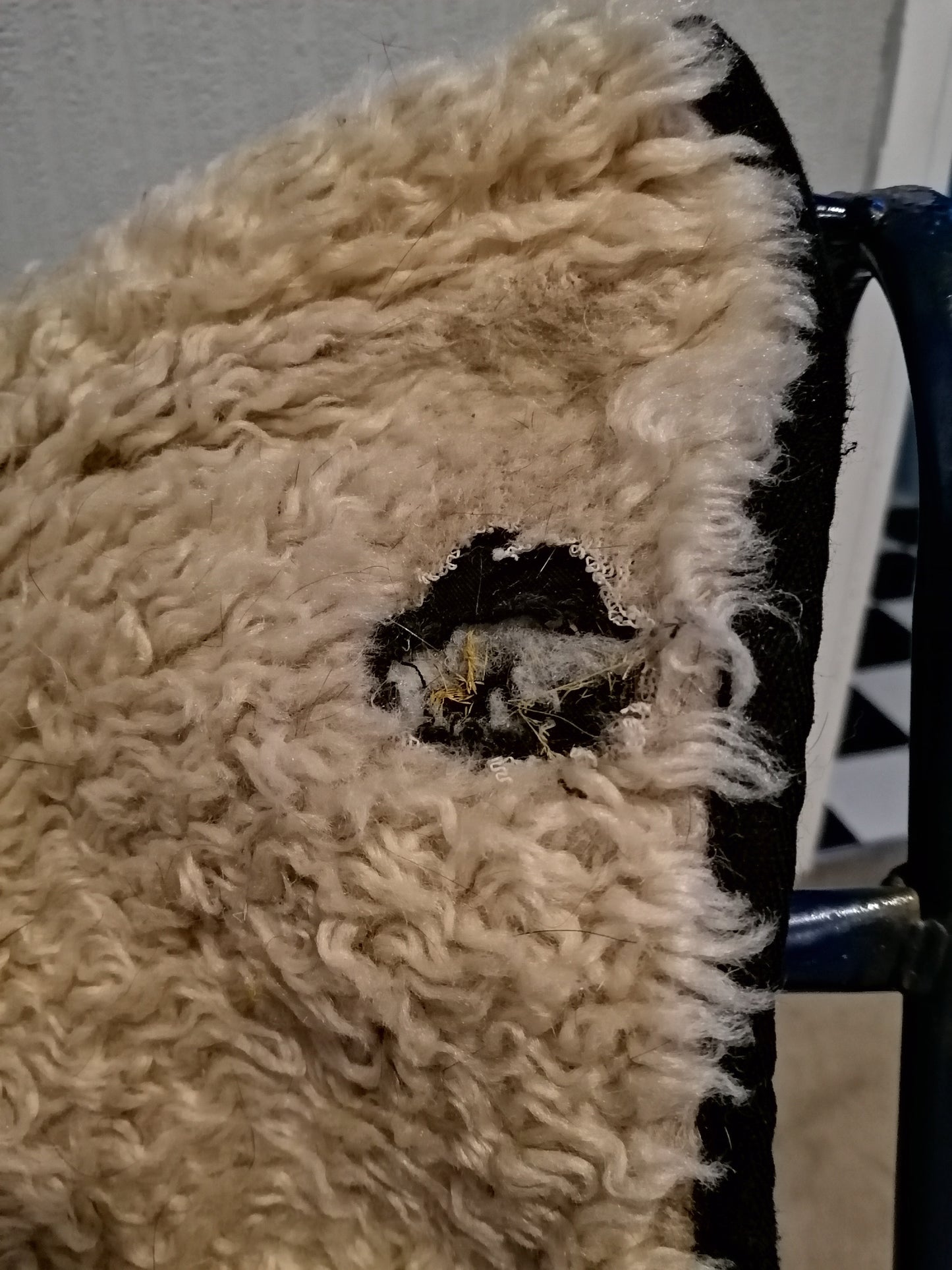 Nuumed Half Lined Black Show Pad