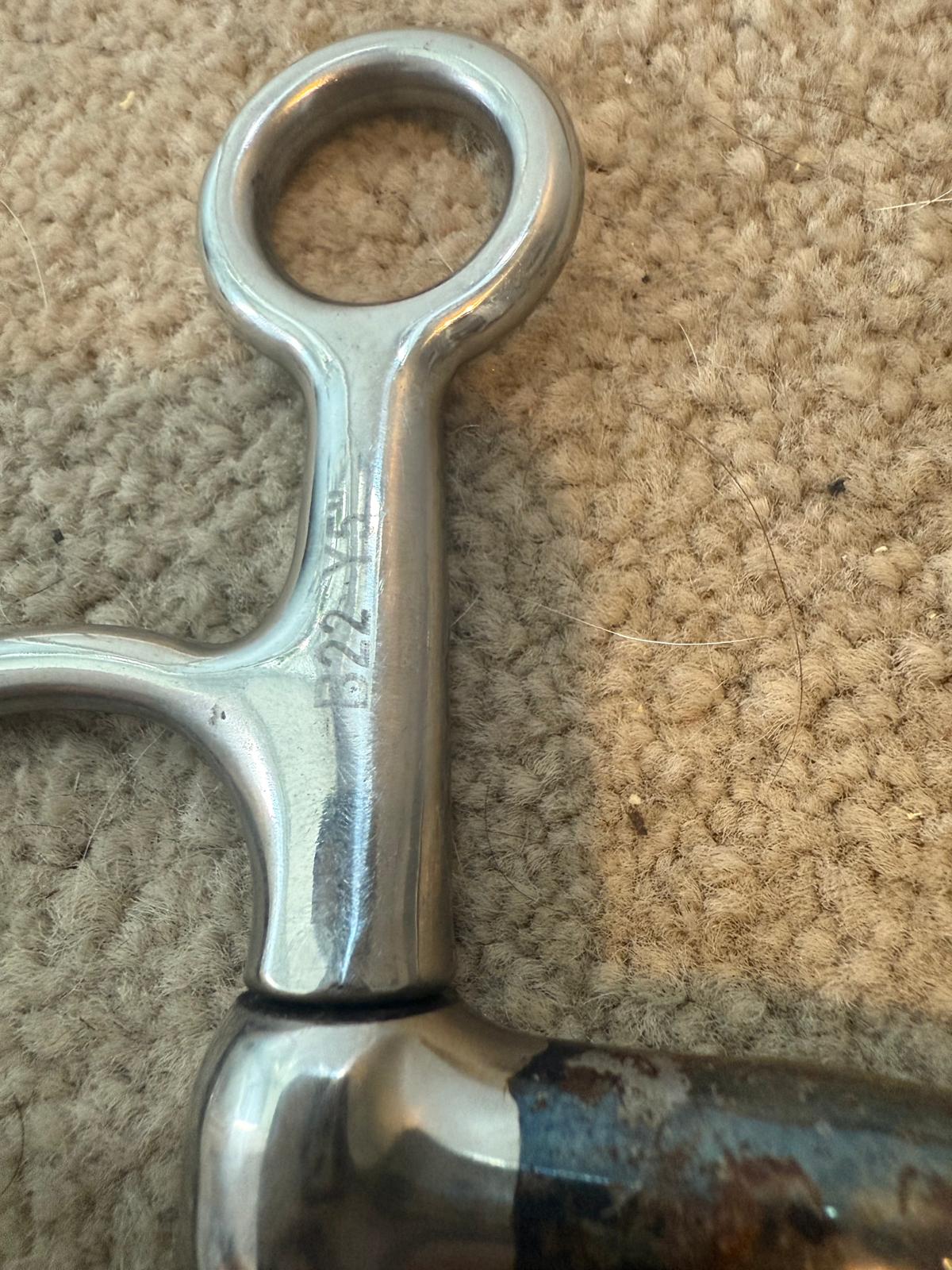 Shires Sweet Iron Hanging Cheek 5”