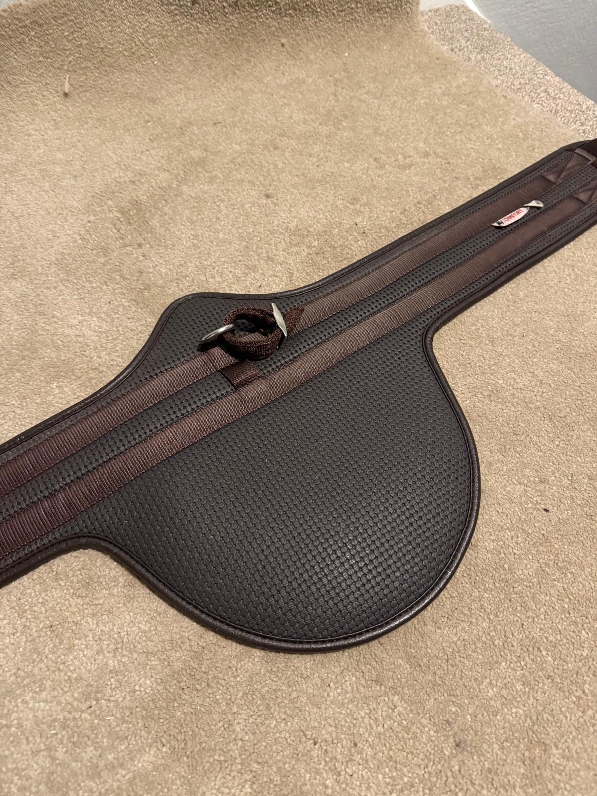 Hy Comfort Stud Girth 54”